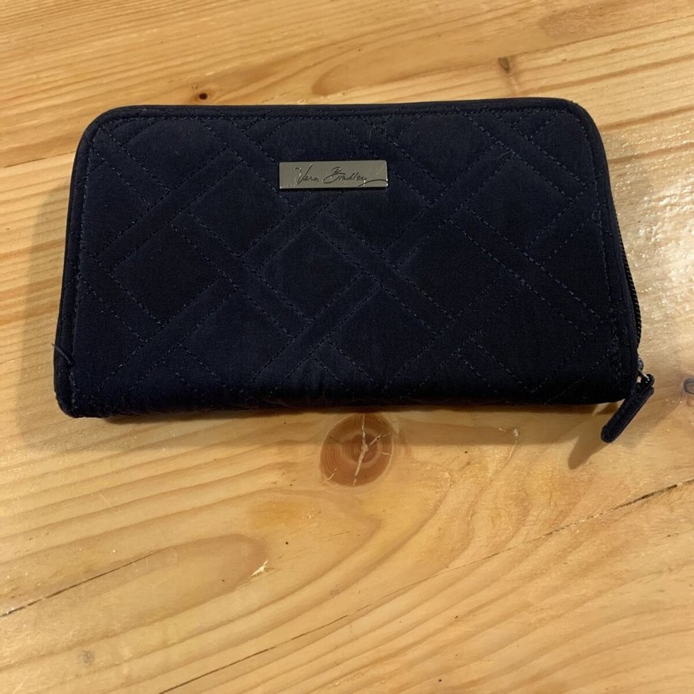 Vera Bradley Navy Blue Wallet Zip-Around Classic Microfiber Quilted Accordion
